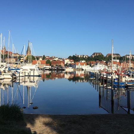Zentrumsnahe Schoene Altbauwohnung Bis 4 Personen Flensburg Dış mekan fotoğraf