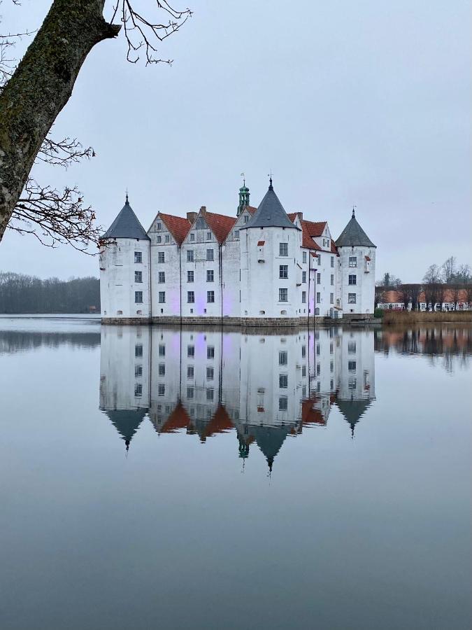 Zentrumsnahe Schoene Altbauwohnung Bis 4 Personen Flensburg Dış mekan fotoğraf